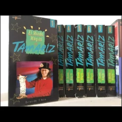 Legendary Spanish magician Juan Tamariz presenting the El Mundo Mágico 8-Volume video course, showcasing advanced card magic and illusion techniques.